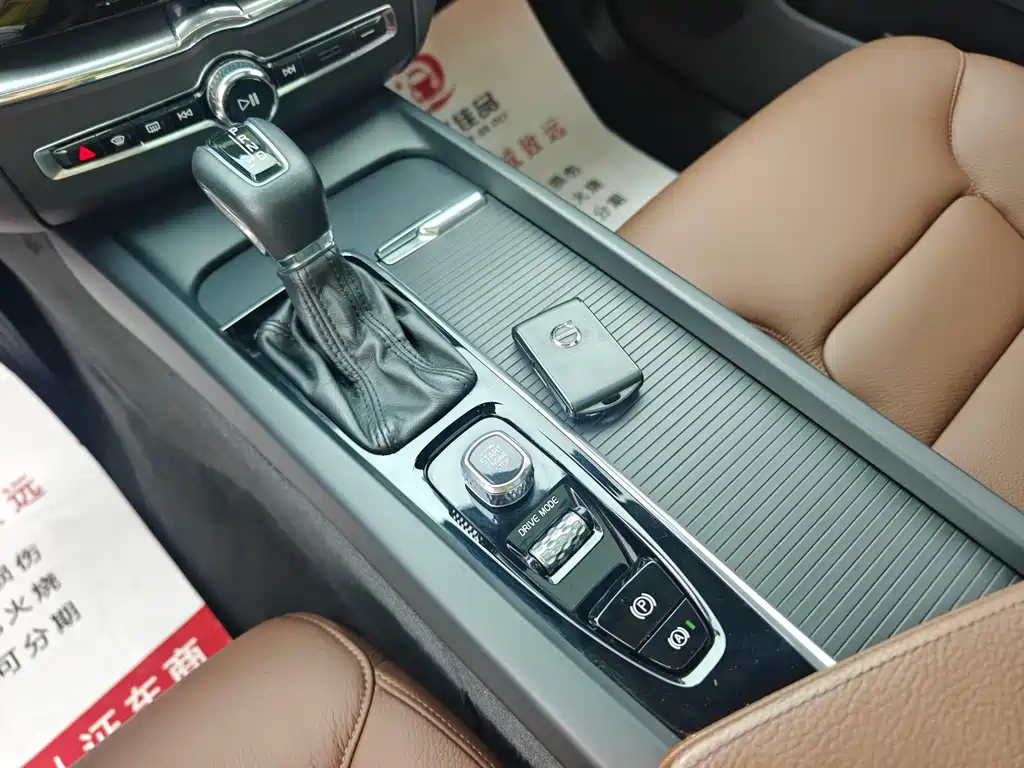 Volvo XC60 — миниатюра 14