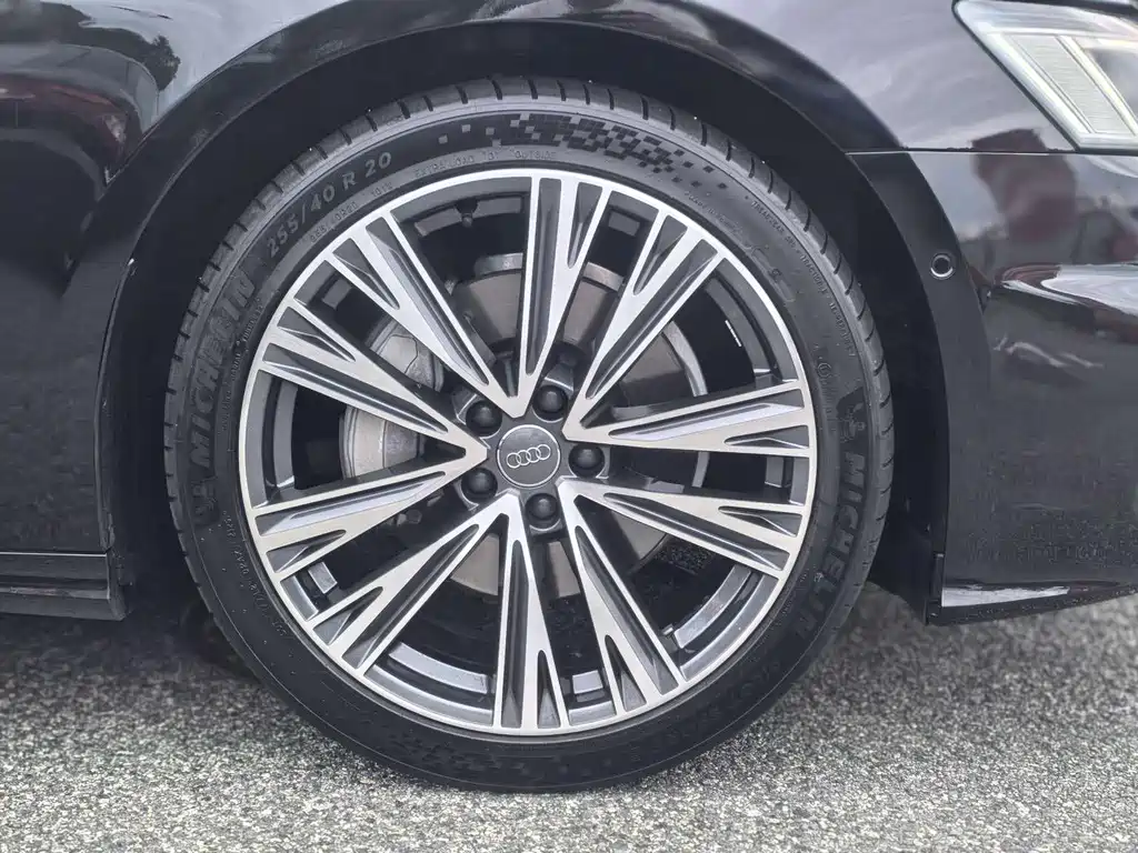 Audi A6L — миниатюра 9