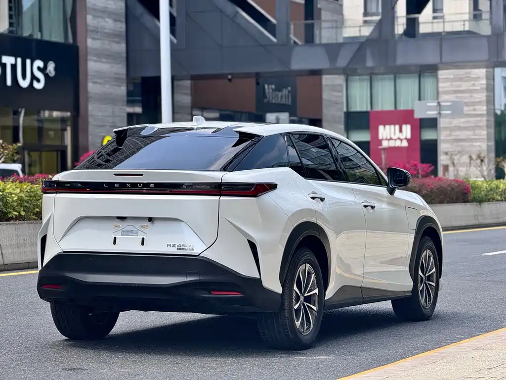 LEXUS RZ