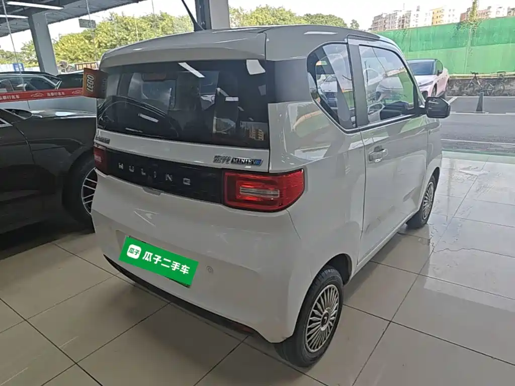 Wuling MINIEV — миниатюра 7