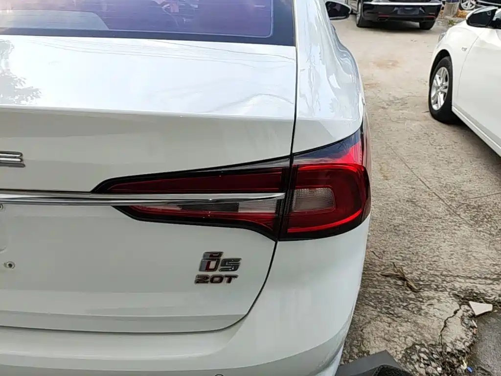 Roewe i5 — миниатюра 8