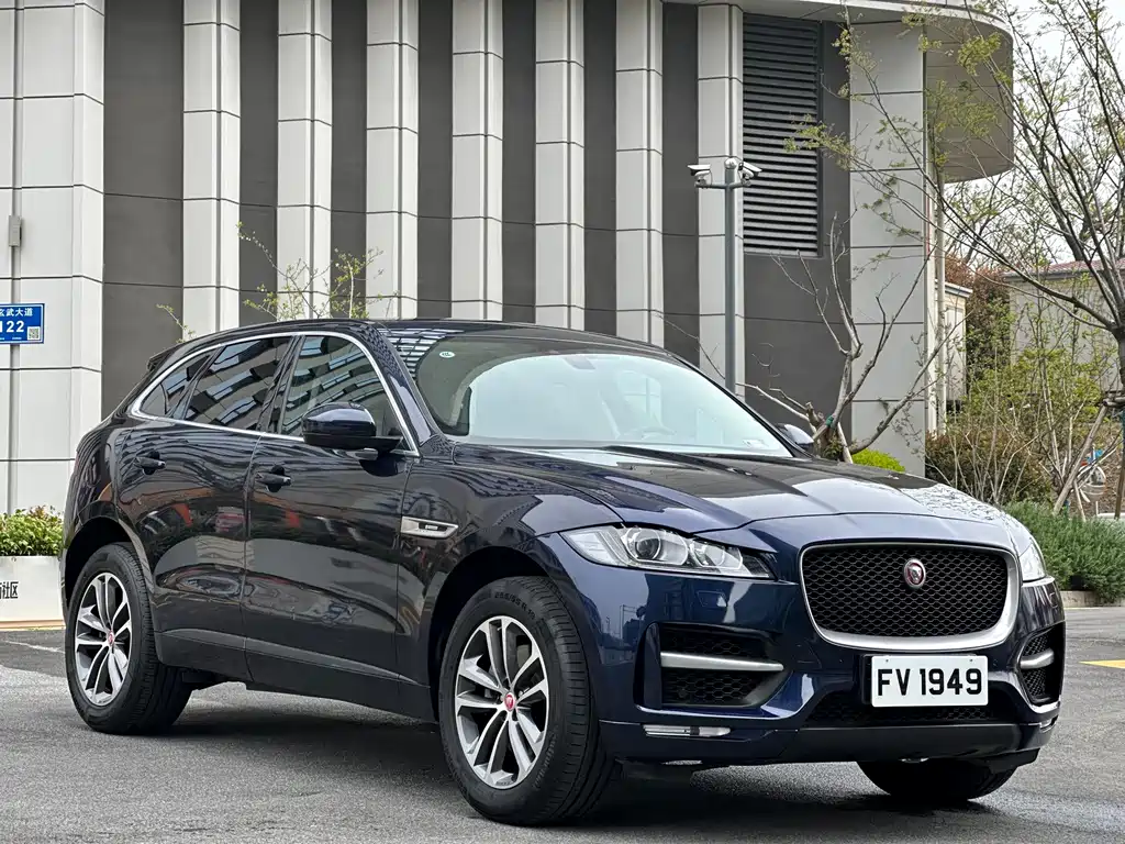 Jaguar F-PACE — миниатюра 5