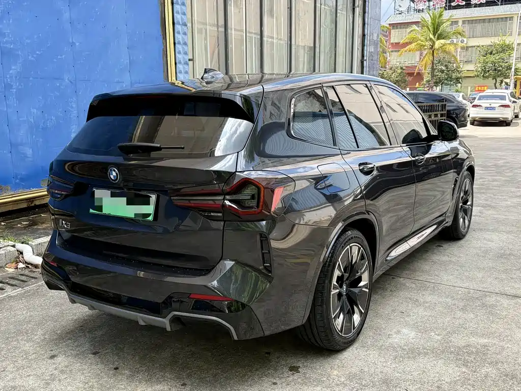 BMW iX3 — миниатюра 4