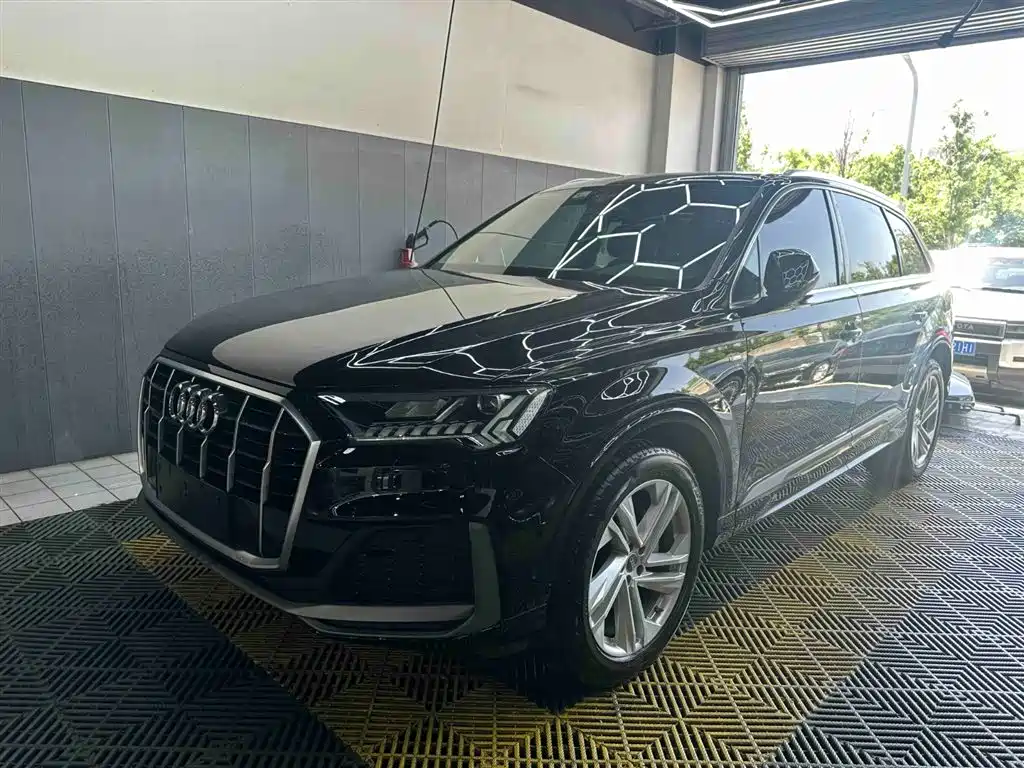 Audi Q7 2021