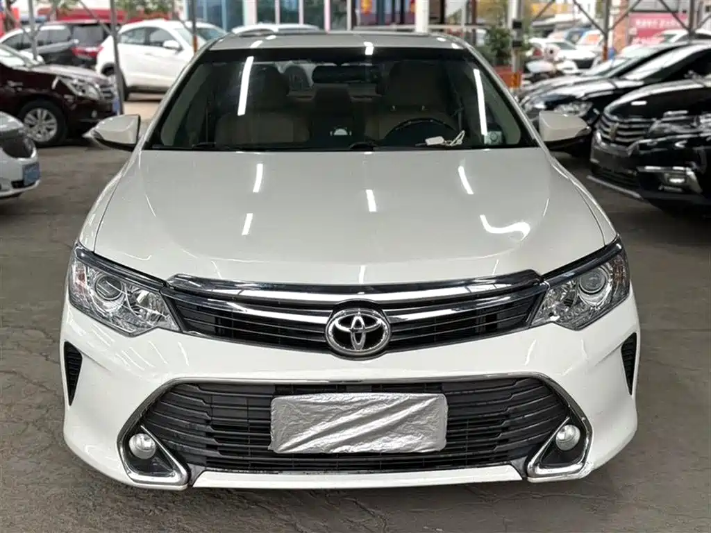 TOYOTA CAMRY