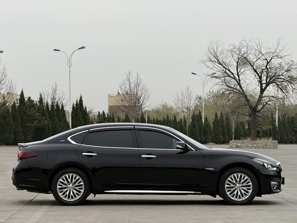 Infiniti Q70 2015 Q70L 3.5L Hybrid Luxury