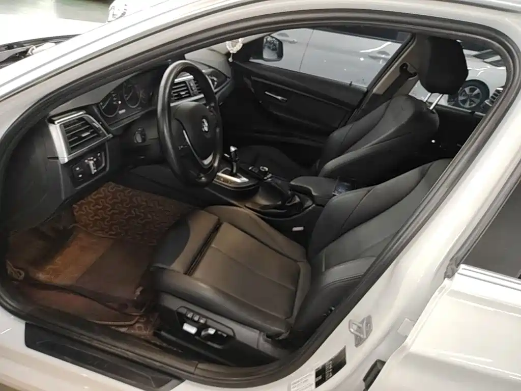 BMW 3 Series — миниатюра 15