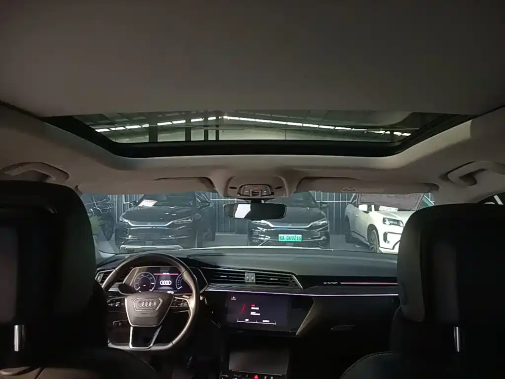 Audi e-tron — миниатюра 18