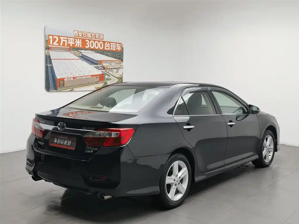 Toyota Camry 2012 2.0S