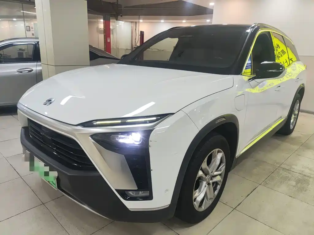 NIO ES8