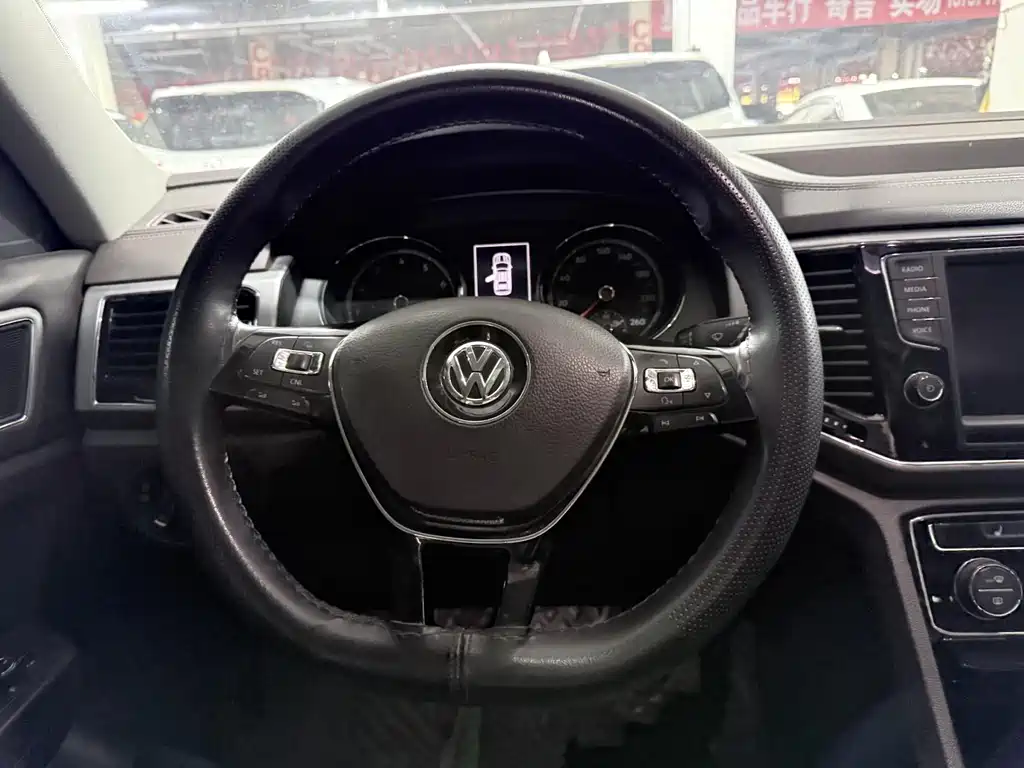 VOLKSWAGEN TOURANG