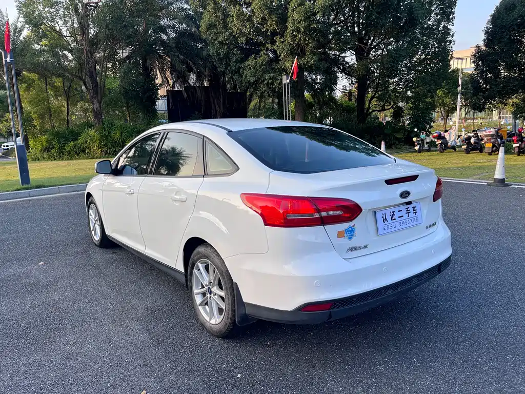 Ford Focus — миниатюра 4