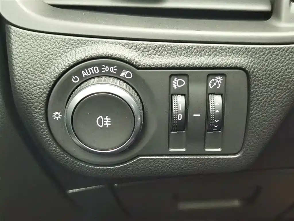 Buick Envision Plus — фотографии объявления, Фото 21