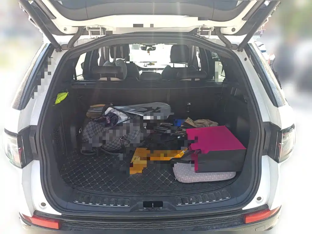 Land Rover Discovery Sport — миниатюра 10