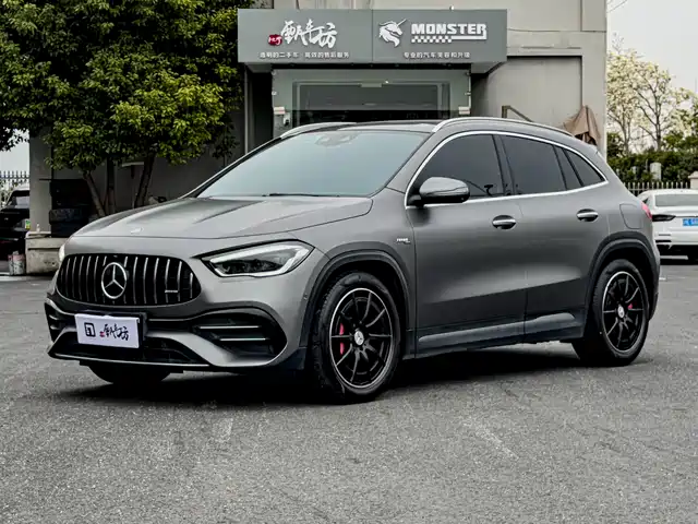 MERCEDES-BENZ GLA AMG