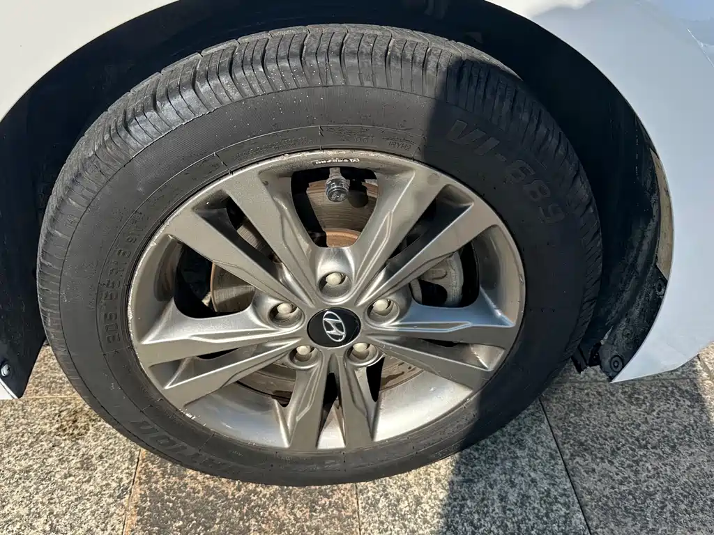 Hyundai Elantra 1.4T DCT Dazzle Dynamic · Vitality Type, фото 13
