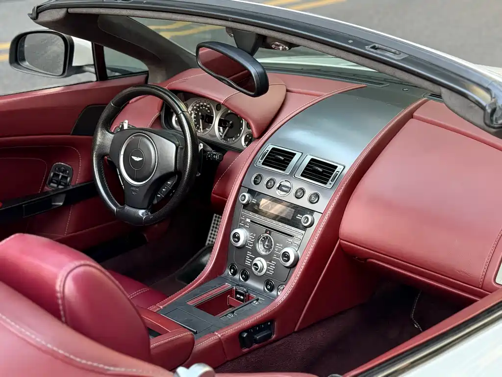Aston Martin V8 Vantage 2012 4.7L S Roadster