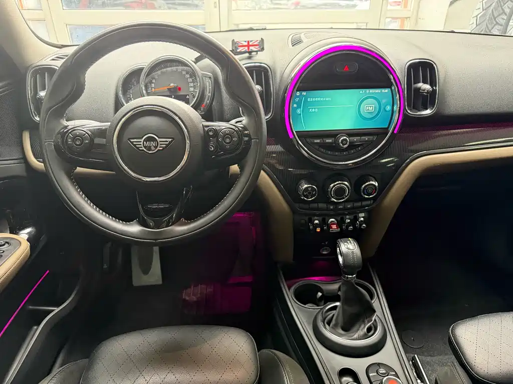 MINI Mini Countryman - фото 14