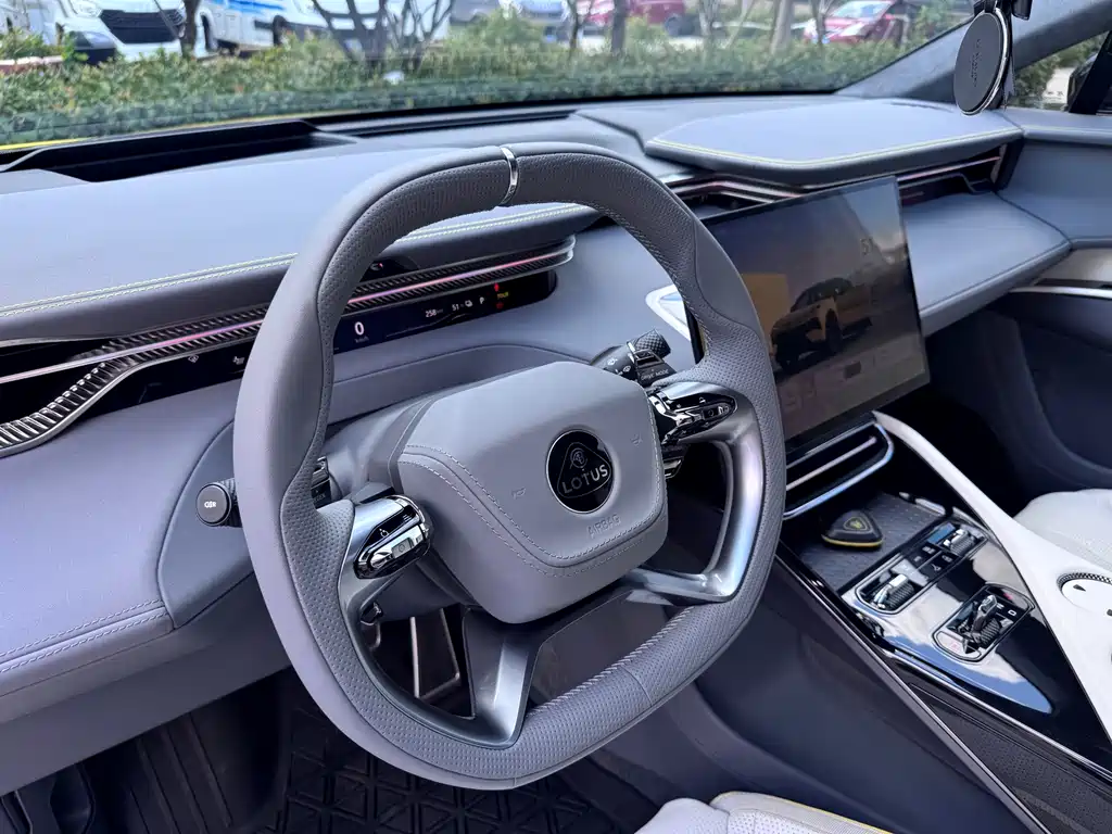 Lotus Eletre — миниатюра 6