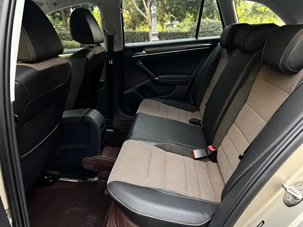 VOLKSWAGEN C TREK WEI COLLAR