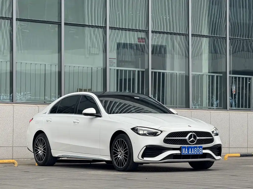 Mercedes-Benz C-Class 2024