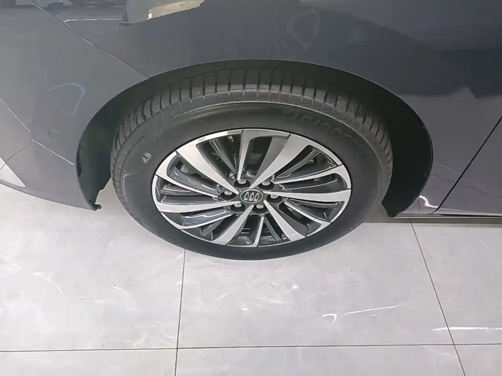 Buick GL8 Hybrid — миниатюра 23