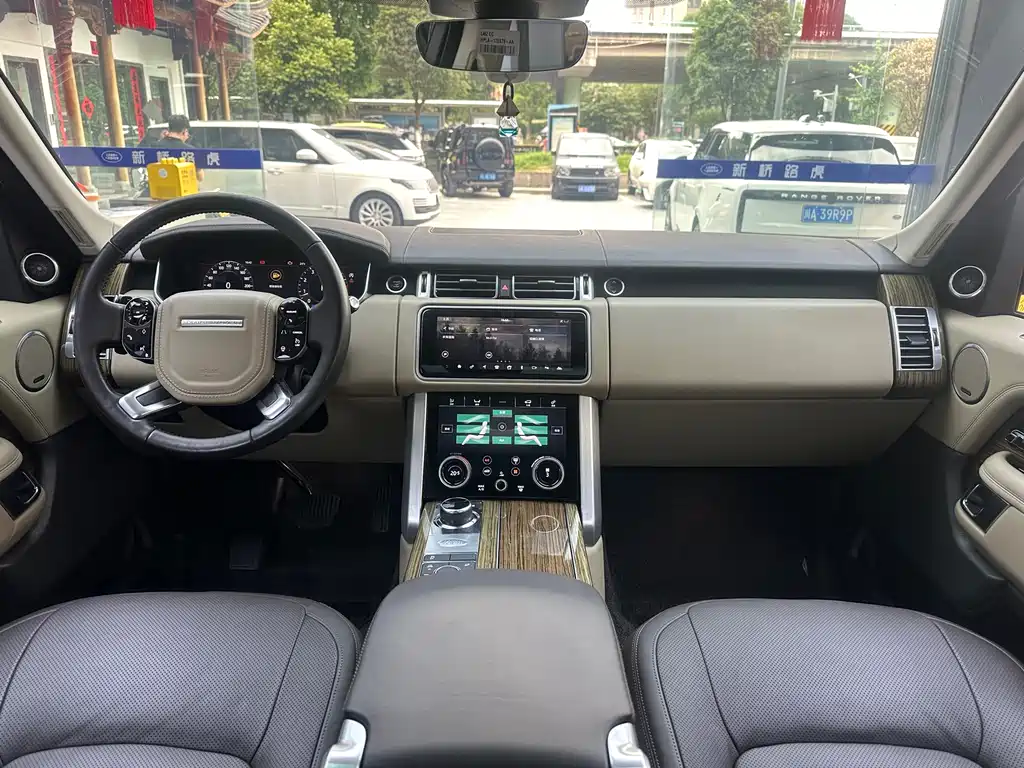 Land Rover Range Rover 2018 3.0 SC V6 Vogue Long Wheelbase