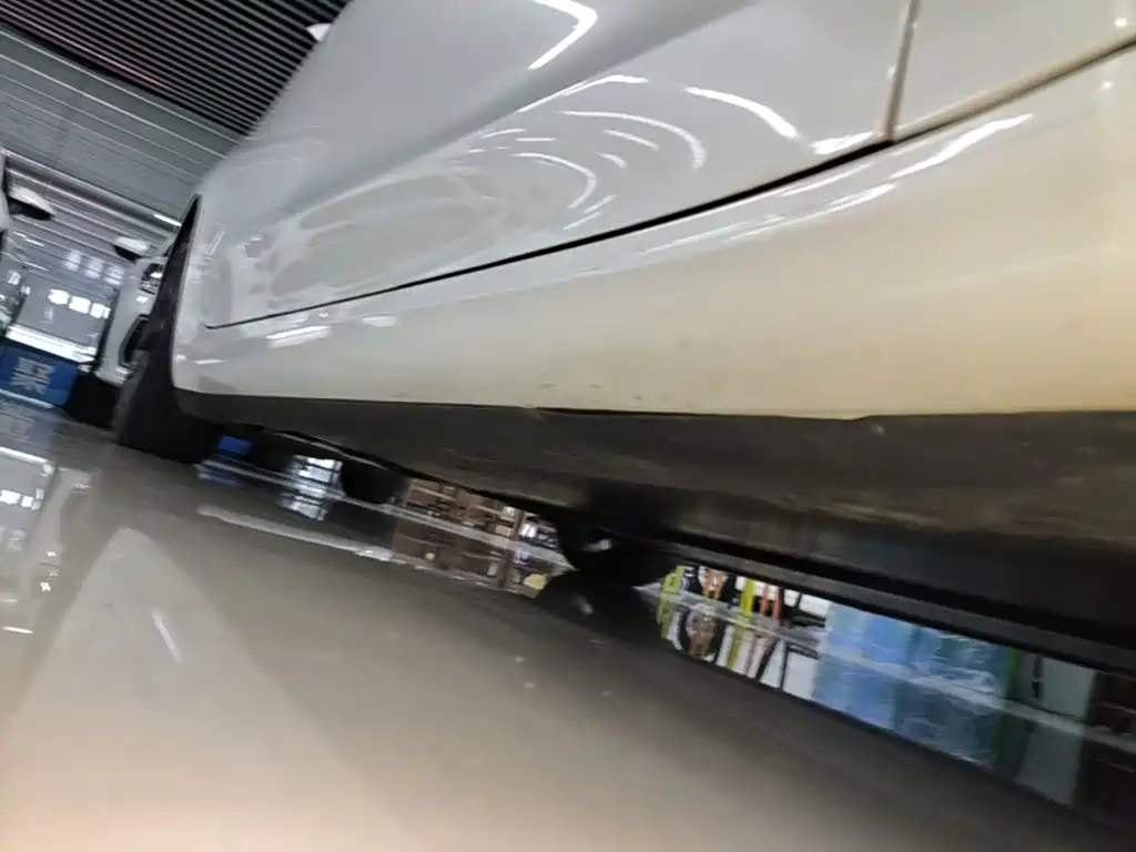 Tesla Model 3 — миниатюра 21