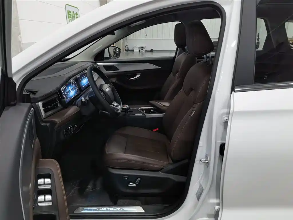 JETOUR X95 2023 1.6T DCT 7 мест