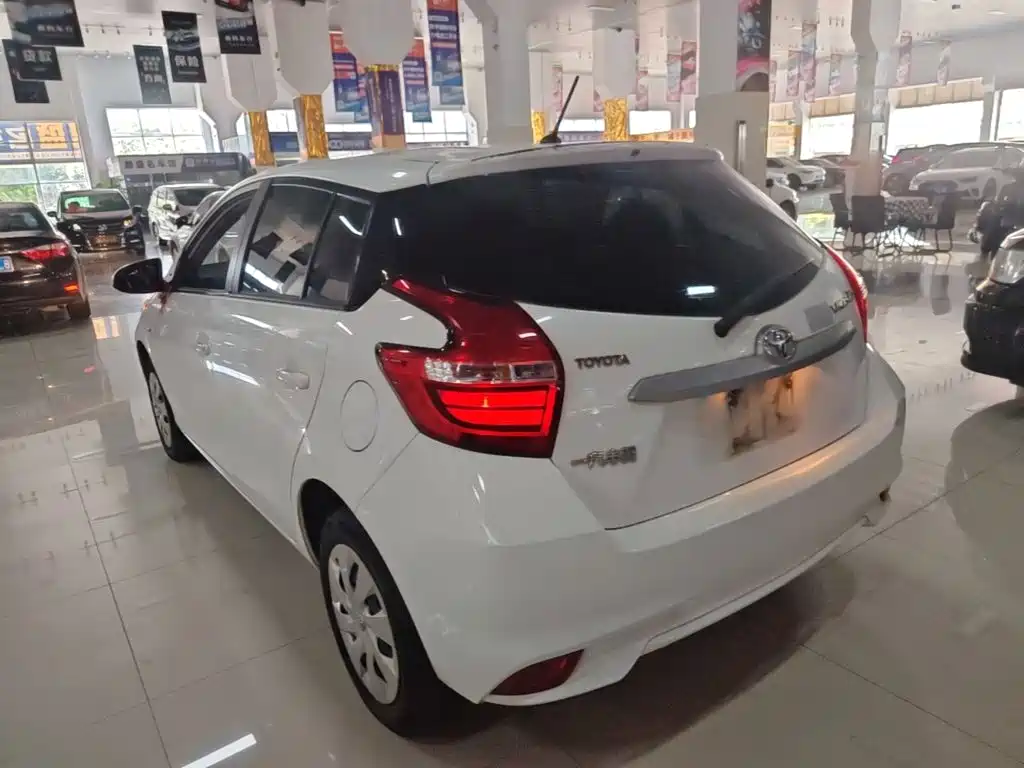 Toyota Vios FS — миниатюра 5