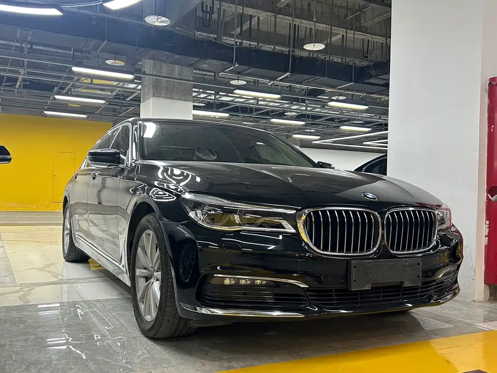 BMW 7 SERIES