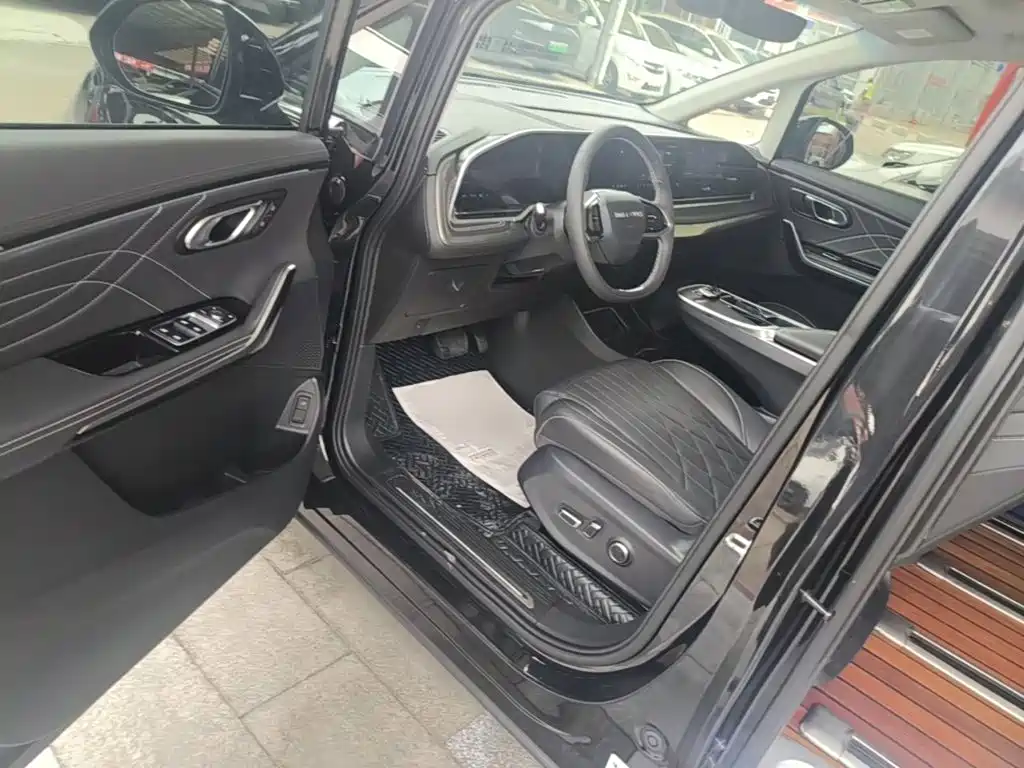 Maxus G90 — миниатюра 16
