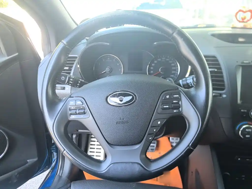 Kia Shuma — миниатюра 11