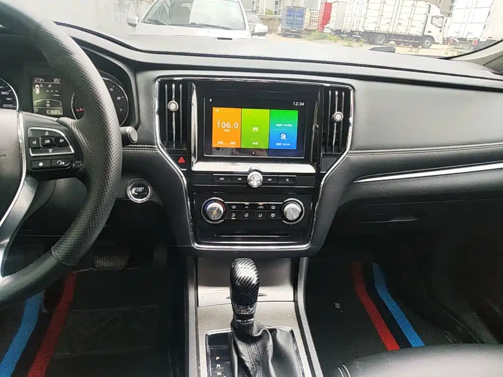 Roewe Roewe i6 Classic — миниатюра 13