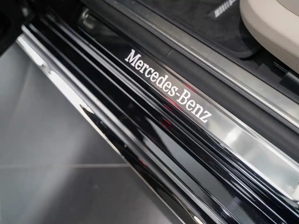 Mercedes-Benz S-Class — миниатюра 20