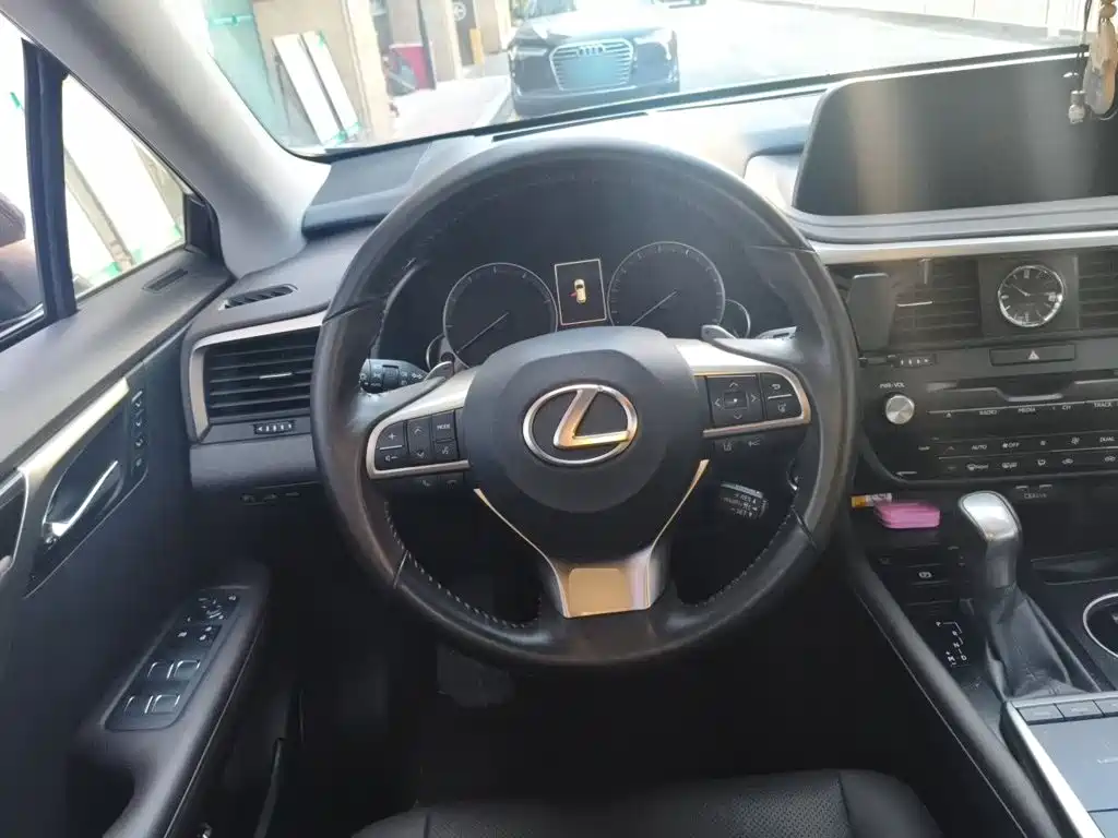 Lexus RX — миниатюра 11