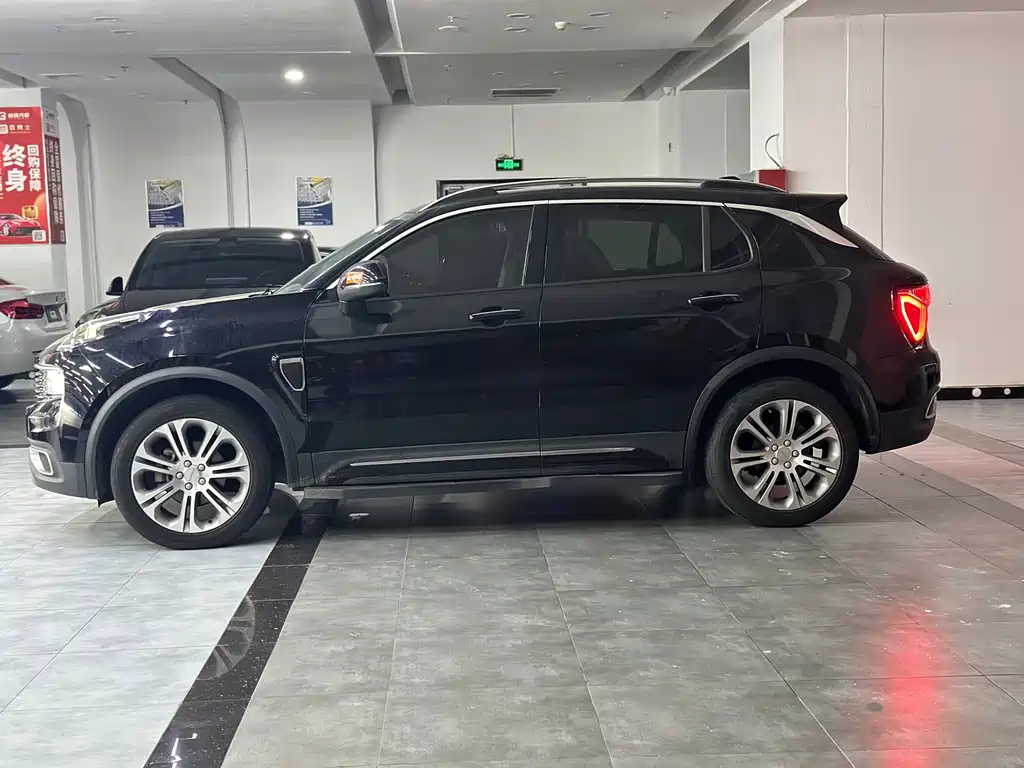 Lynk & Co 01 — миниатюра 12