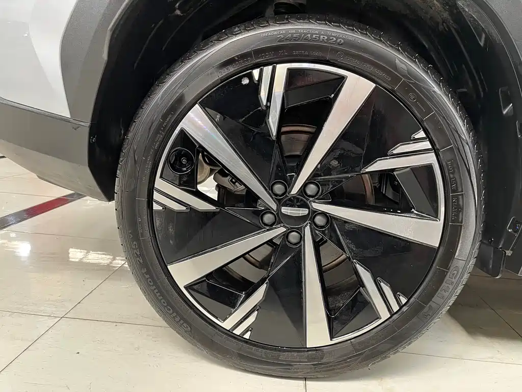 GEELY AUTOMOBILE BOYUE L