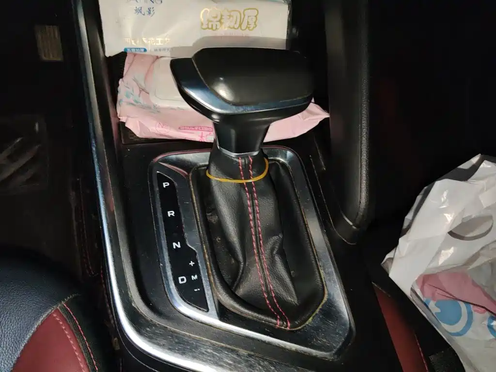 Geely Vision X3 — миниатюра 10