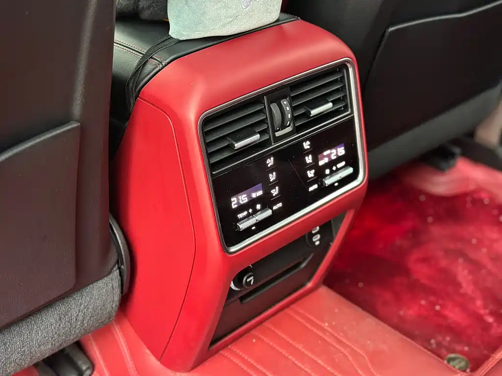 Porsche Cayenne — миниатюра 14