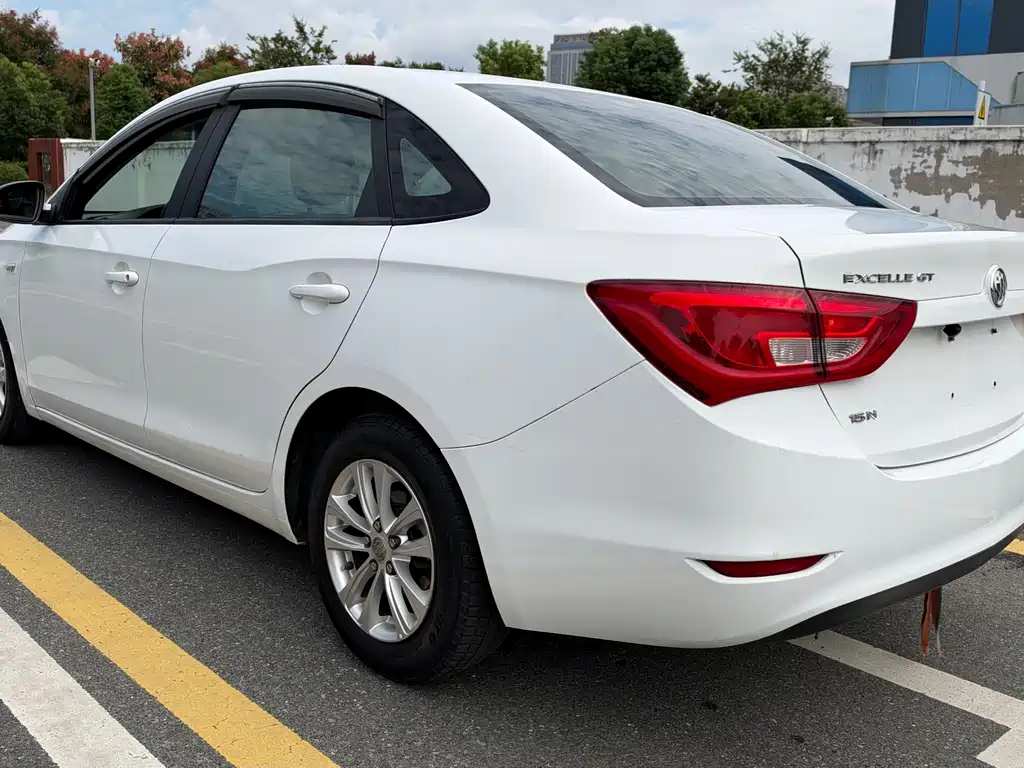 Buick Excelle — миниатюра 11