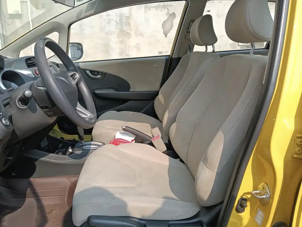 Honda Fit — миниатюра 5