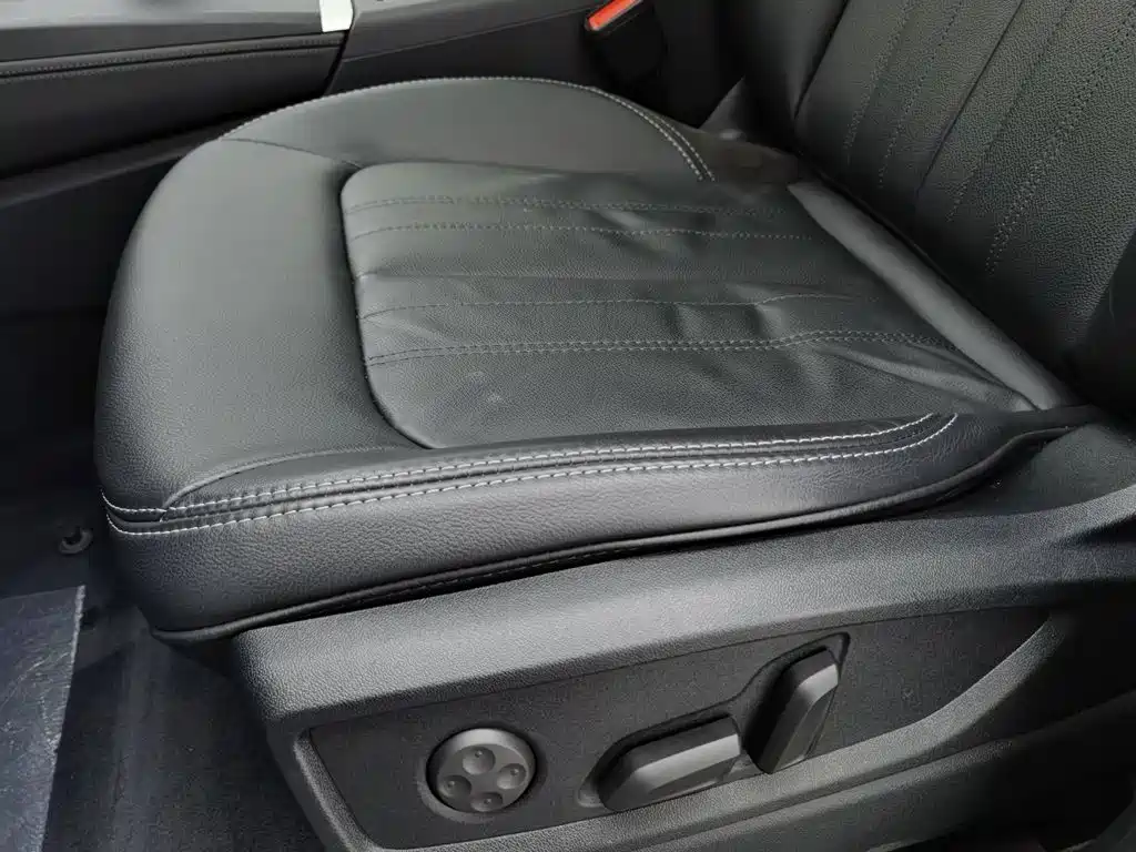 Audi Q5L — миниатюра 20