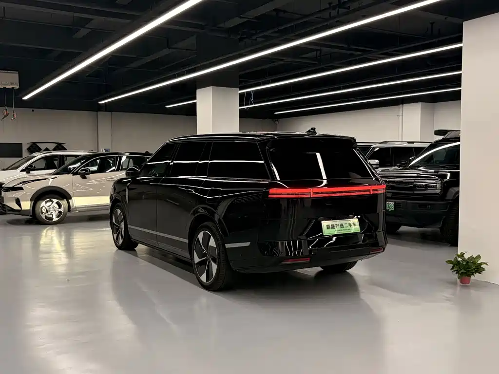 XPeng GX — миниатюра 7