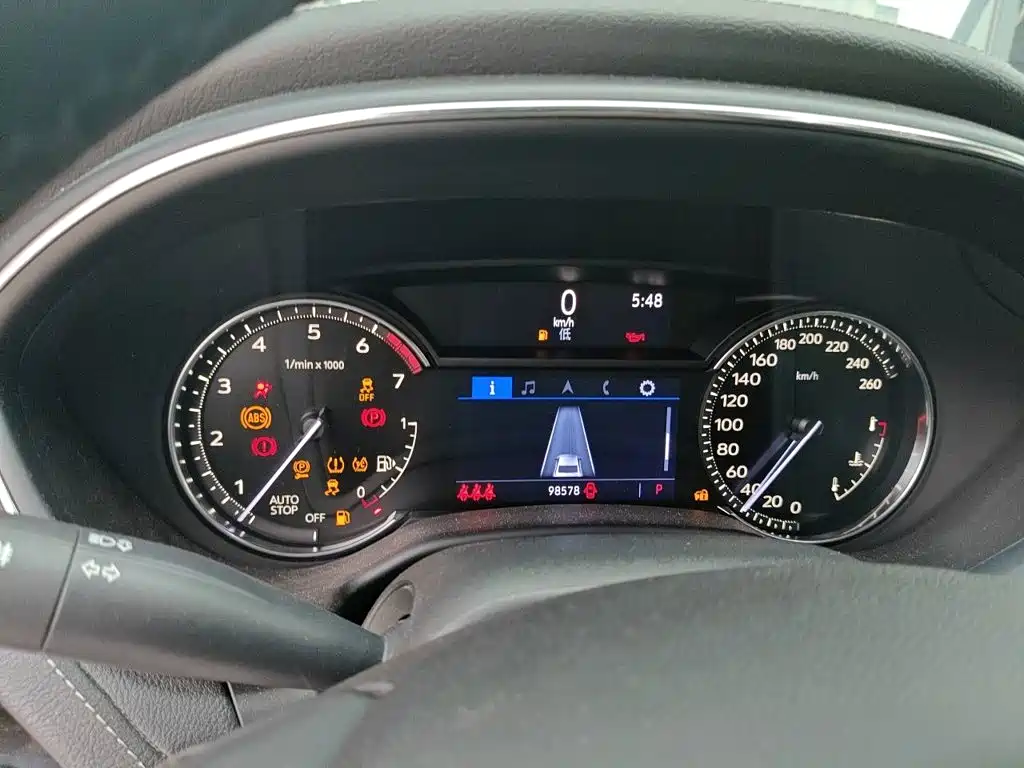 Cadillac CT5 — миниатюра 13