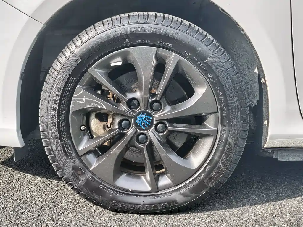 BYD Qin NEV — миниатюра 11