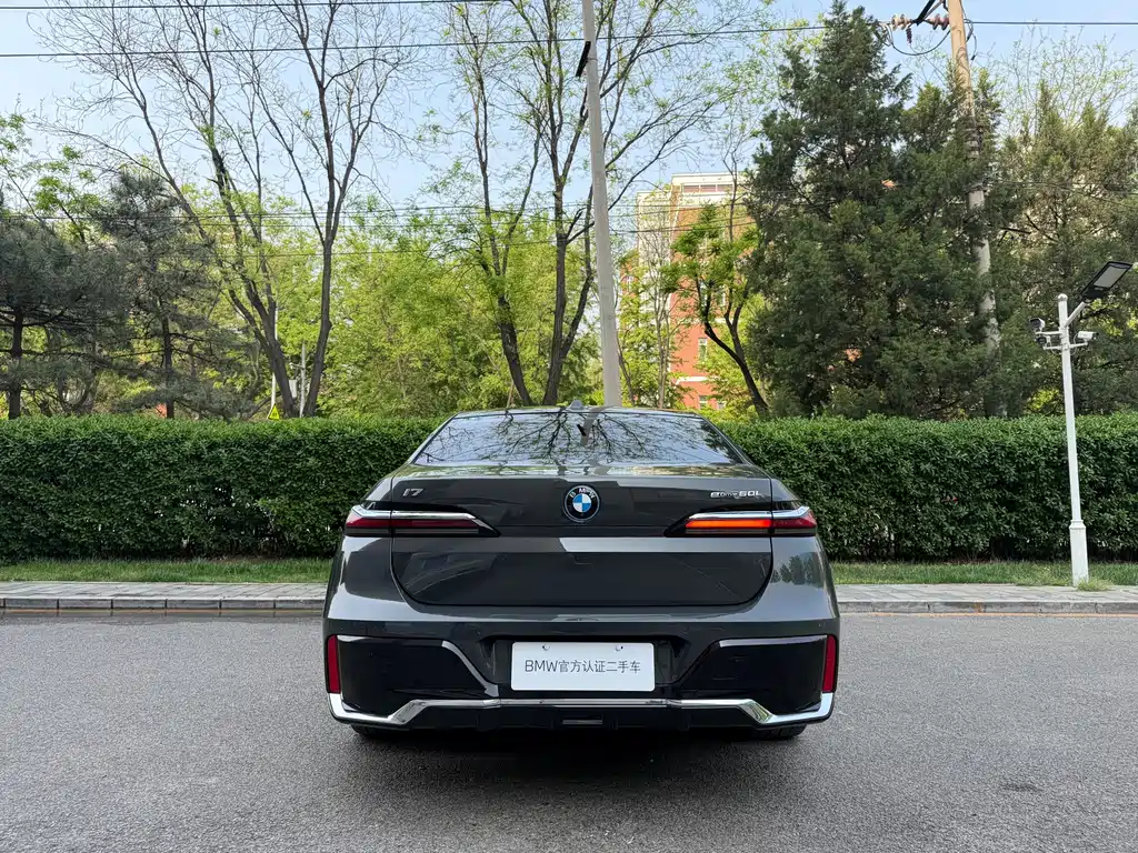 BMW i7 2023 eDrive50L Premium M Sport