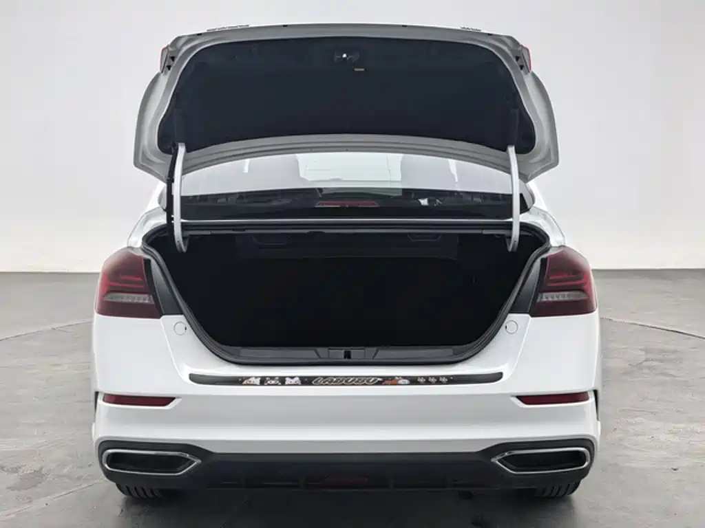 Geely Emgrand — миниатюра 11