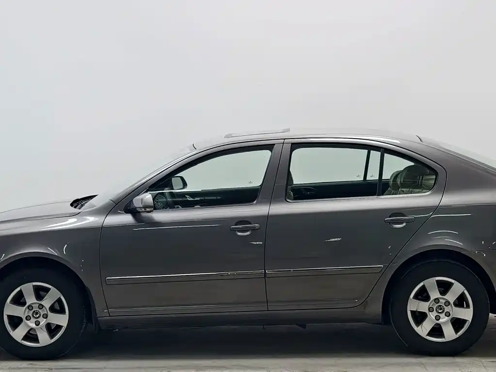 Skoda Octavia — миниатюра 7