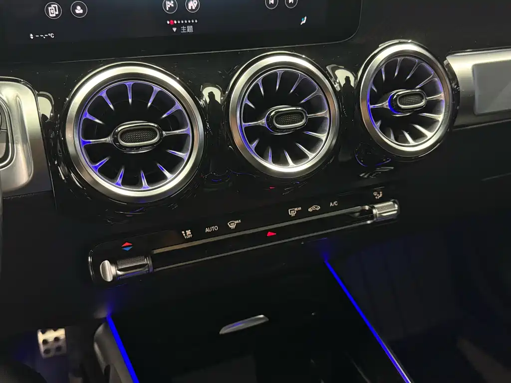 MERCEDES-BENZ GLB AMG